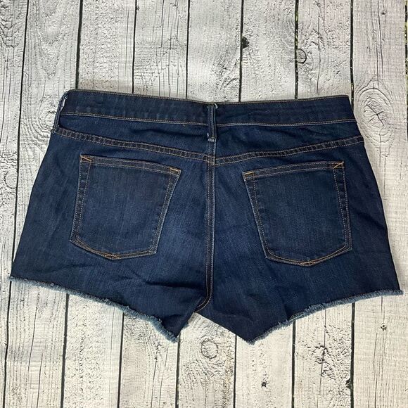 GAP Summer Cut Offs Jean Shorts - Picture 2 of 5
